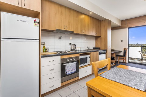 508 Stupendous Sunsets & Views Pool Gym Parking - Accommodation Rockhampton 19