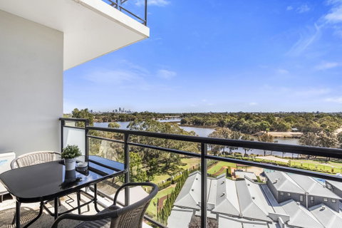 508 Stupendous Sunsets & Views Pool Gym Parking - Accommodation Rockhampton 25
