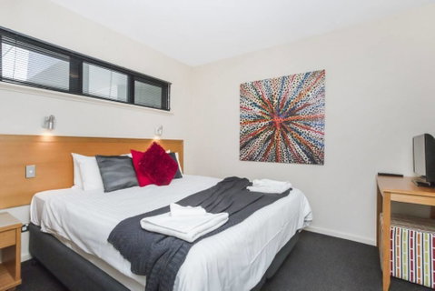 508 Stupendous Sunsets & Views Pool Gym Parking - Accommodation Rockhampton 39