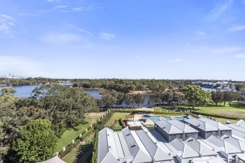 508 Stupendous Sunsets & Views Pool Gym Parking - Accommodation Rockhampton 34