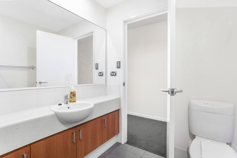 508 Stupendous Sunsets & Views Pool Gym Parking - Accommodation Rockhampton 22