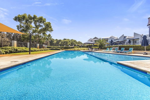 508 Stupendous Sunsets & Views Pool Gym Parking - Accommodation Rockhampton 27