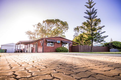 The Bothy Lancelin Family Retreat - Accommodation Rockhampton 0