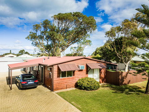 The Bothy Lancelin Family Retreat - Accommodation Rockhampton 3