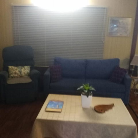 Don\'t Worry Be Happy - Accommodation Rockhampton 7