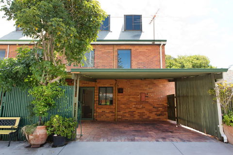 Monument Hill Townhouse - Fremantle - Accommodation Rockhampton 24