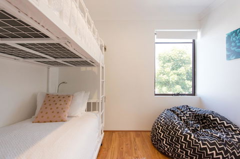 Monument Hill Townhouse - Fremantle - Accommodation Rockhampton 12