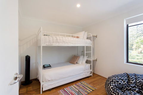 Monument Hill Townhouse - Fremantle - Accommodation Rockhampton 11