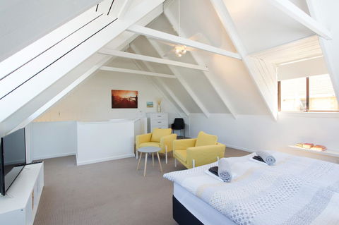 Monument Hill Townhouse - Fremantle - Accommodation Rockhampton 2