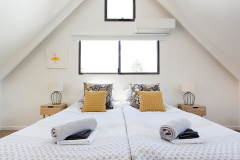 Monument Hill Townhouse - Fremantle - Accommodation Rockhampton 1