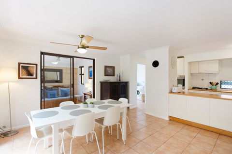 Monument Hill Townhouse - Fremantle - Accommodation Rockhampton 16