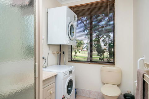 Coranda Lodge - Accommodation Rockhampton 8