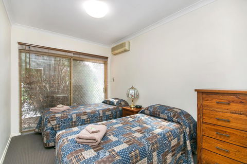 Coranda Lodge - Accommodation Rockhampton 10