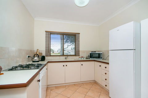 Coranda Lodge - Accommodation Rockhampton 4