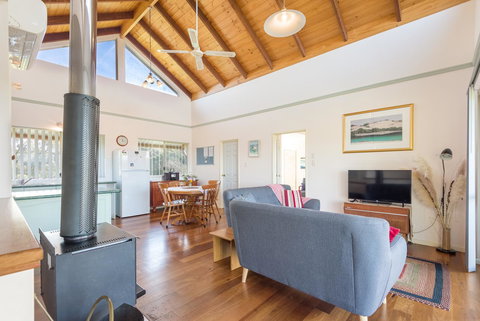 Surfside Ocean Beach Denmark Holiday Accommodation - Accommodation Rockhampton 23