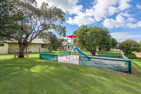 Surfside Ocean Beach Denmark Holiday Accommodation - Accommodation Rockhampton 0