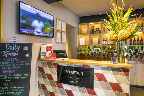 Nightcap At The Ship Inn - Accommodation Rockhampton 12