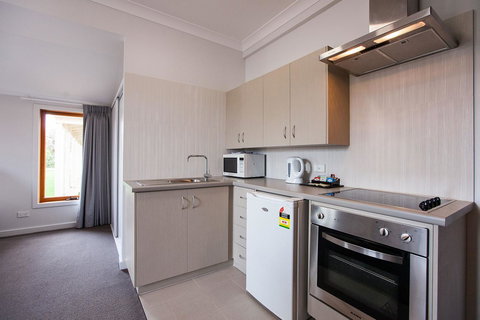 Nightcap At The Ship Inn - Accommodation Rockhampton 41