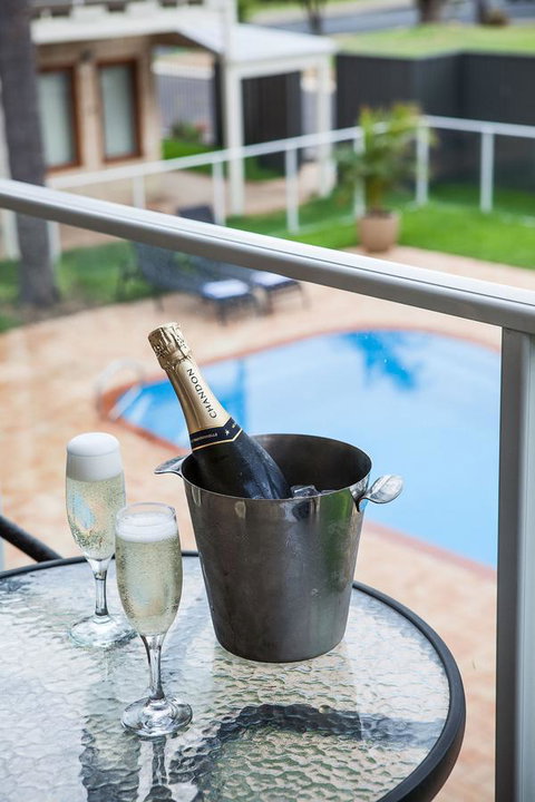 Nightcap At The Ship Inn - Accommodation Rockhampton 40