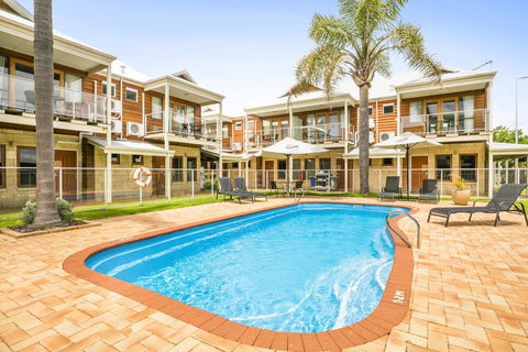 Nightcap At The Ship Inn - Accommodation Rockhampton 5