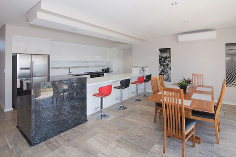 Oceans Edge - Busselton - Accommodation Rockhampton 10