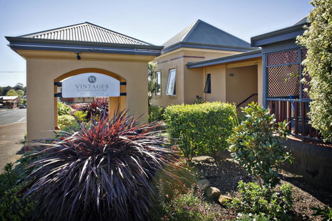 Vintages Accommodation - Accommodation Rockhampton 0