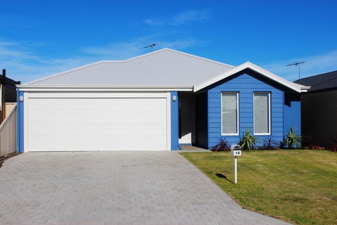 The Beach House - Accommodation Rockhampton 0