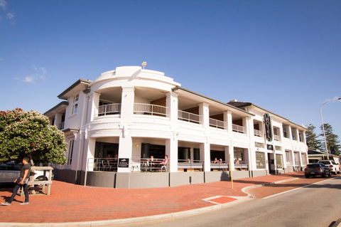 Cottesloe Beach Hotel - Accommodation Rockhampton 0
