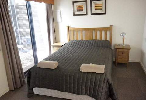 South Beach 49 - Accommodation Rockhampton 3