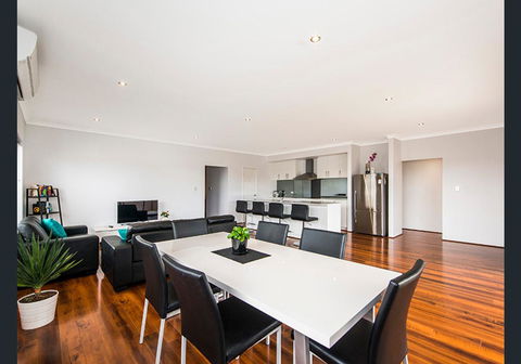 Vacation Home - Accommodation Rockhampton 6
