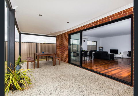 Vacation Home - Accommodation Rockhampton 8