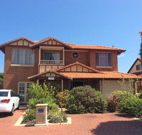 Crossland House - Accommodation Rockhampton