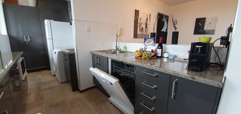 Lawley Luxury Views - Perth City, Swan River - Accommodation Rockhampton 16