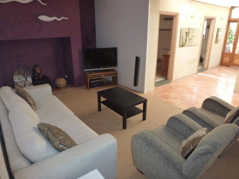 The Russell House - Accommodation Rockhampton 6
