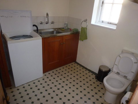 The Russell House - Accommodation Rockhampton 15