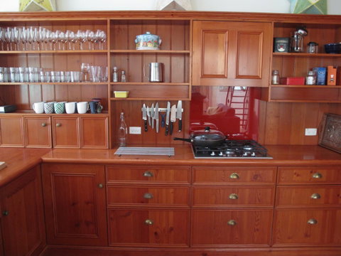 The Russell House - Accommodation Rockhampton 2
