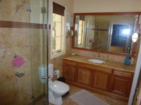 The Russell House - Accommodation Rockhampton 10