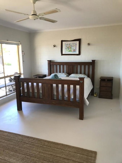 Surf Views - Accommodation Rockhampton 9
