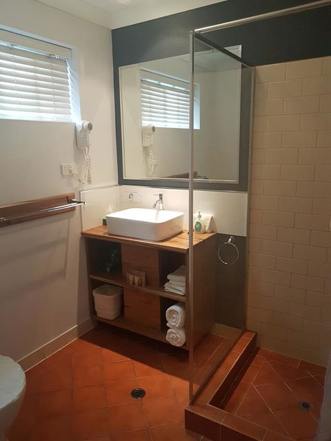 Adamsons Riverside Accommodation - Accommodation Rockhampton 2