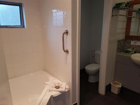 Adamsons Riverside Accommodation - Accommodation Rockhampton 36