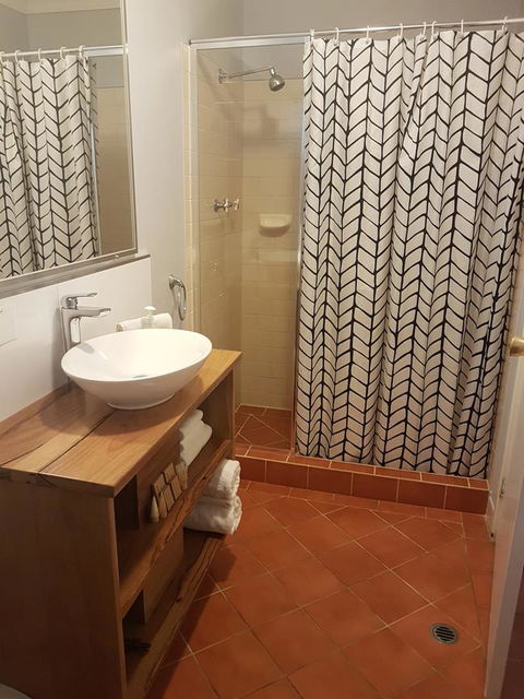 Adamsons Riverside Accommodation - Accommodation Rockhampton 16