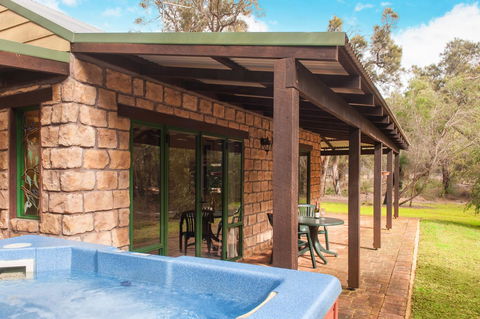 Yelverton Brook Conservation Sanctuary - Accommodation Rockhampton 10