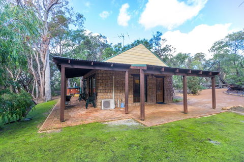 Yelverton Brook Conservation Sanctuary - Accommodation Rockhampton 12