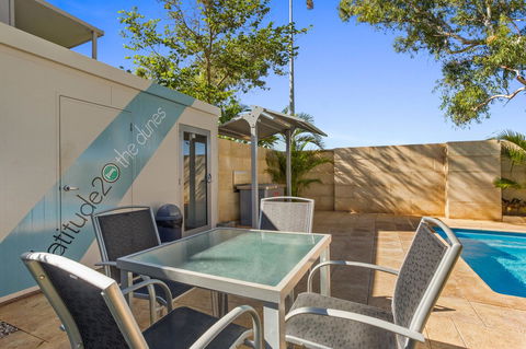 Latitude20 The Dunes - Accommodation Rockhampton 12