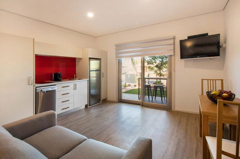 Latitude20 The Dunes - Accommodation Rockhampton 3