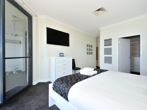 Nautilus By Rockingham Apartments - Accommodation Rockhampton 3