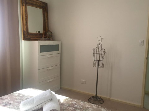 Bright & Beautiful Home On The Hills! - Accommodation Rockhampton 18