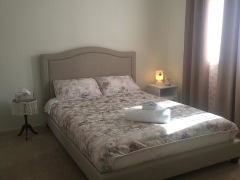 Bright & Beautiful Home On The Hills! - Accommodation Rockhampton 17