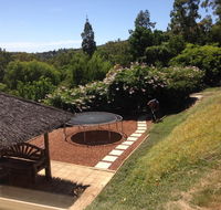 Bright  Beautiful Home On The Hills - Accommodation Rockhampton