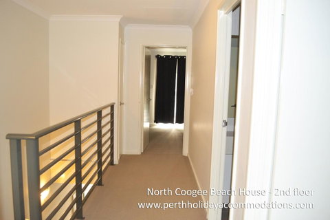 North Coogee Beach House - Accommodation Rockhampton 6